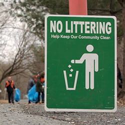 A "no littering" sign